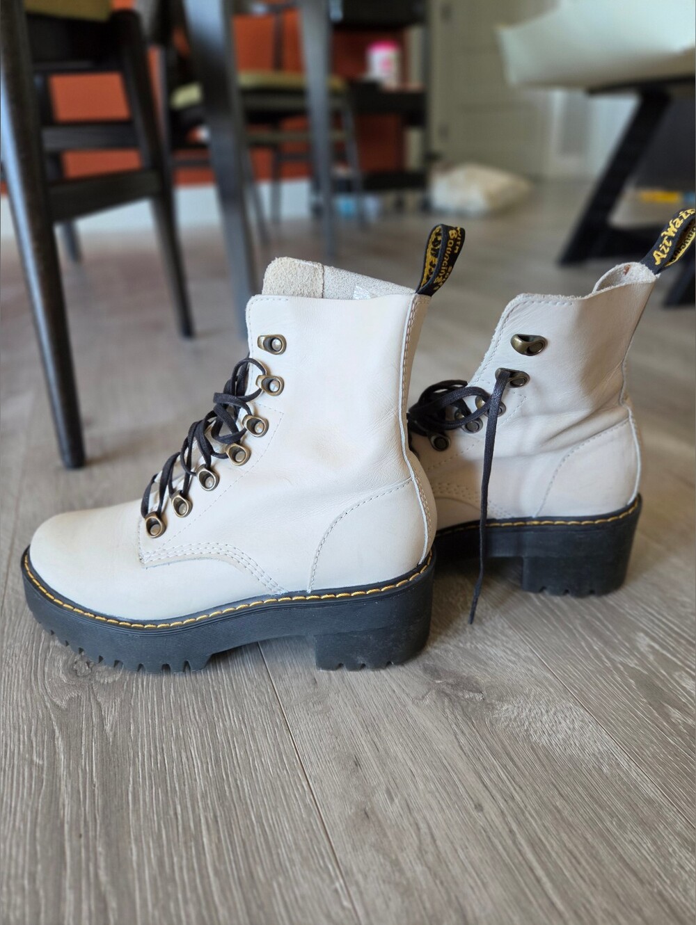 Dr. Martens Leona Combat Boots Offwhite/taupe Leather - Picture 2 of 4